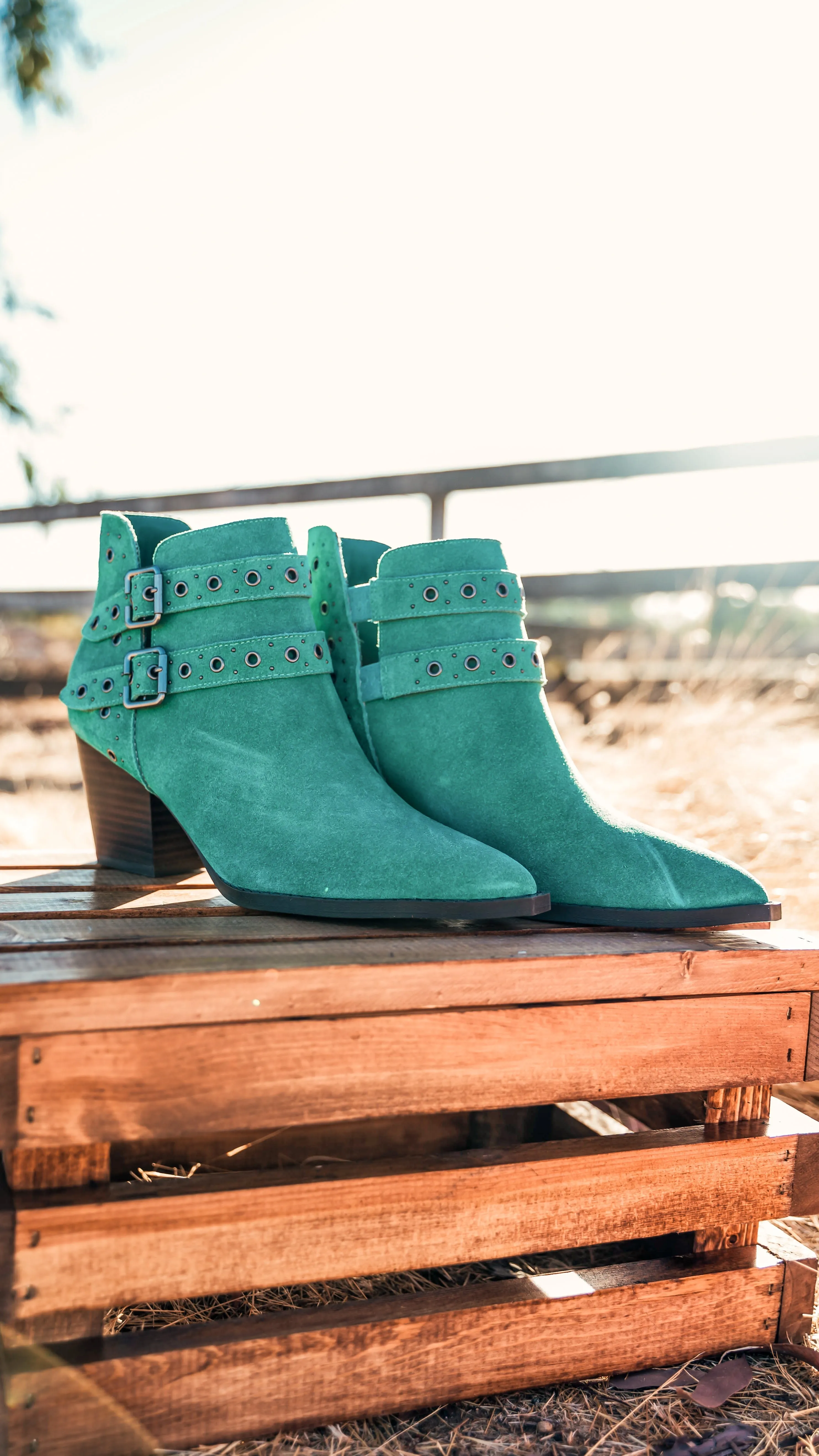 ONLINE EXCLUSIVE Elsa Leather Ankle Boot in Teal