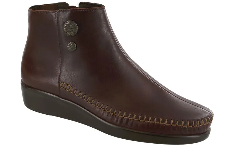 SAS Jade Ankle Boot - Walnut