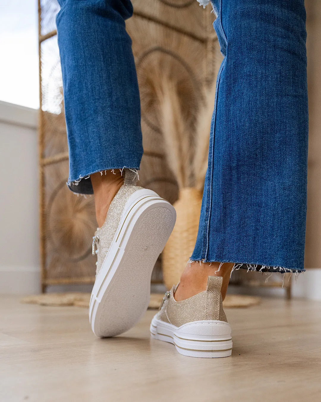 Very G Aman Glitter Sneakers - Gold