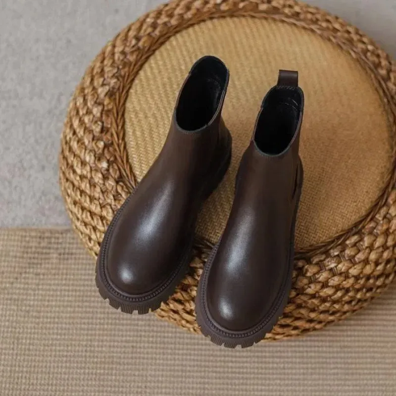 Women - Leather Boots - Stylish with Elastic Inserts - Comfortable Footwear