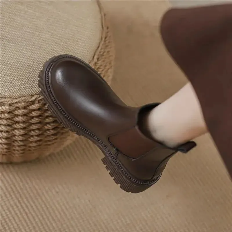 Women - Leather Boots - Stylish with Elastic Inserts - Comfortable Footwear