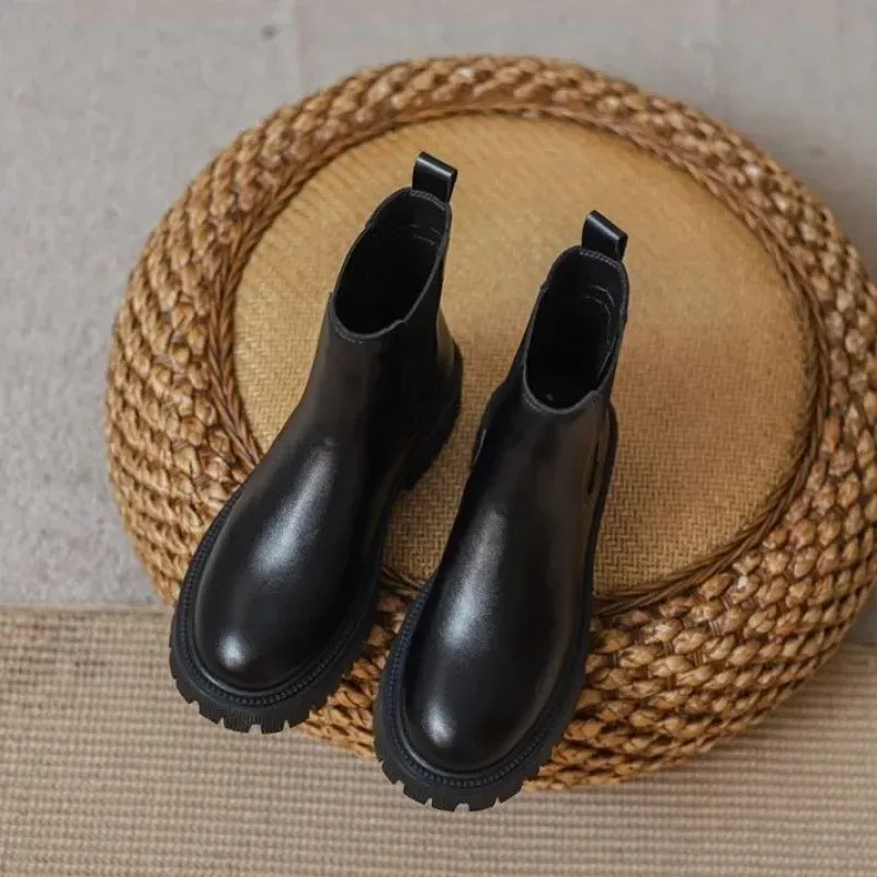 Women - Leather Boots - Stylish with Elastic Inserts - Comfortable Footwear