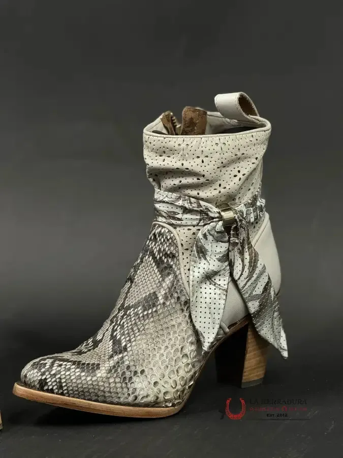 WOMEN’S CUADRA PYTHON BELLY PLUNGE NATURAL ZIPPER & CUT OUT ROUND
